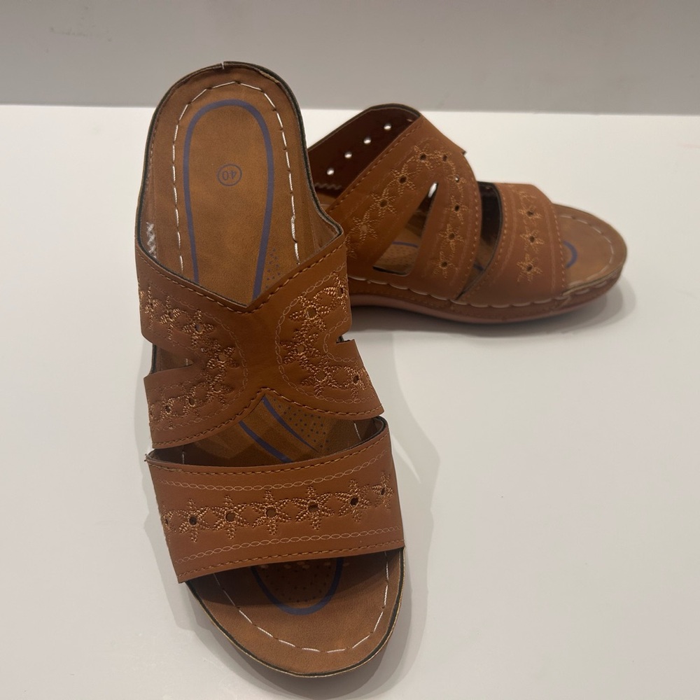 Brown Sandals with Woven Leather Design